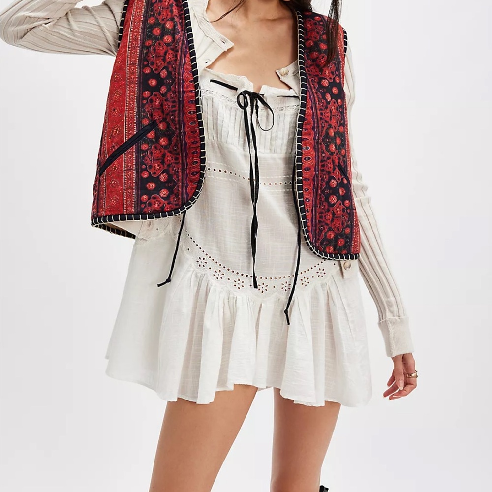 Women’s Red Patterned Quilted Vest - Maison Hotel